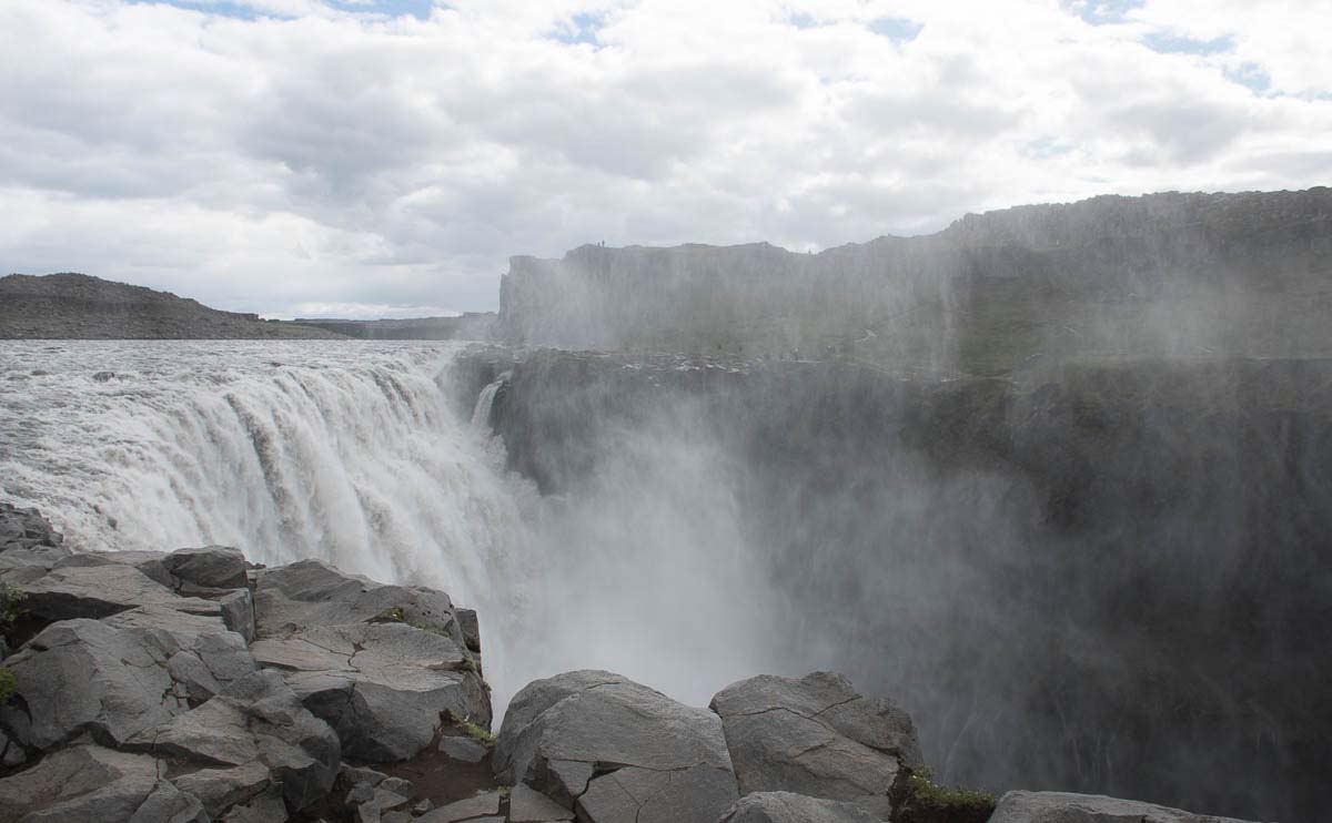 Водопад Деттифосс (Dettifoss), фотография июль 2017 год